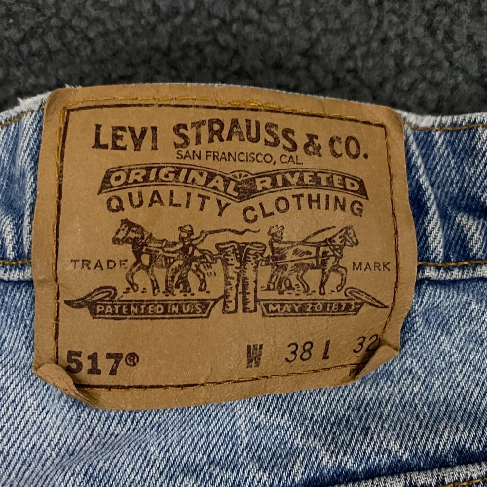 VTG 90s Levis 517 Jeans FITS 36x31 Orang Tab Bootcut Light Wash Blue Distressed